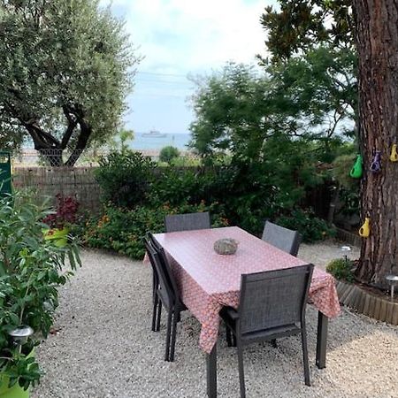 Appartement Face A La Mer Et Au Port Saint Laurent Du Var Avec Jardin Privatif Bagian luar foto