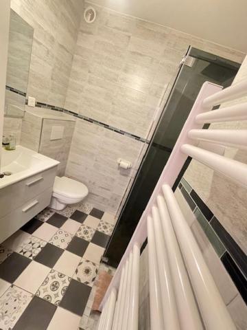 Appartement Face A La Mer Et Au Port Saint Laurent Du Var Avec Jardin Privatif Bagian luar foto